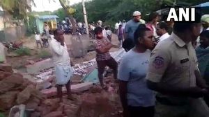 Breaking: ಅನಂತಪುರದಲ್ಲಿ ಸಿಲಿಂಡರ್ ಸ್ಫೋಟ: 4 ಸಾವು, ಇಬ್ಬರಿಗೆ ಗಂಭೀರ ಗಾಯ 