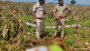  Breaking; ಹೊನ್ನಾಳಿಯಲ್ಲಿ ದೇವಾಲಯದ ಗಣಮಗನ ಹತ್ಯೆ 