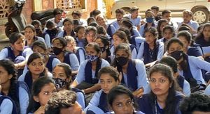 ಮತ್ತೊಂದು ಜೆಎನ್‌ಯು ಮಾಡಲೊರಟಿದ್ದಾರೆ: ಮಂಗಳೂರಿನಲ್ಲಿ ಮತ್ತೆ ಹಿಜಾಬ್ ವಿವಾದ 