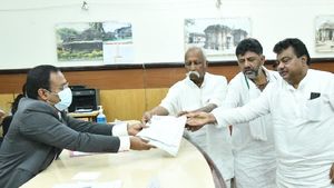 Breaking: ವಾಯುವ್ಯ ಶಿಕ್ಷಕ ಕ್ಷೇತ್ರ: ಪ್ರಕಾಶ್ ಹುಕ್ಕೇರಿ ನಾಮಪತ್ರ ಸಲ್ಲಿಕೆ