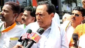 ಗೃಹ ಸಚಿವರ ವೈಫಲ್ಯ; ಪಾದಯಾತ್ರೆ ಆರಂಭಿಸಿದ ಕಿಮ್ಮನೆ ರತ್ನಾಕರ್ 
