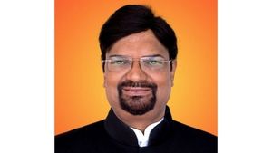 ಹಾವೇರಿ: ಕಸಾಪ ವಿಶೇಷ ಮಹಾಸಭೆಯಲ್ಲಿ ಮಹೇಶ್ ಜೋಶಿ ವಿರುದ್ಧ ಧಿಕ್ಕಾರದ ಕೂಗು
