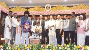ಕನ್ನಡ ಎಷ್ಟು ಸುಂದರ ತಿಳಿಯಲು ಯಕ್ಷಗಾನ ನೋಡಬೇಕು : ಜ್ಞಾನೇಂದ್ರ 