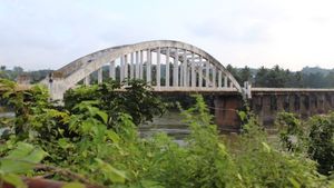  ತೀರ್ಥಹಳ್ಳಿ: ಪತಿ ಎದುರಲ್ಲೇ ಮಹಿಳೆ ಮೇಲೆ ದುಷ್ಕರ್ಮಿಗಳಿಂದ ಅತ್ಯಾಚಾರಕ್ಕೆ ಯತ್ನ 