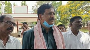 ಪಿಎಸ್ಐ ಪರೀಕ್ಷೆ ರದ್ದುಪಡಿಸುವುದಕ್ಕಿಂತ ಮಧ್ಯಮ ಮಾರ್ಗದ ಬಗ್ಗೆ ಯೋಚಿಸಲಿ: ವೈಎಸ್ ವಿ ದತ್ತಾ 