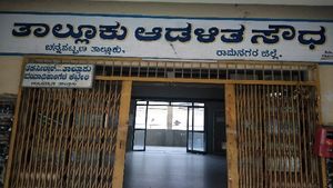 ರಾಮನಗರ;  ಸರ್ಕಾರಿ ಅಧಿಕಾರಿಗಳಿಂದ 25 ಕೋಟಿ ರೂ. ಮೌಲ್ಯದ ಭೂಮಿ ಗುಳುಂ