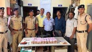 ಮುಂಬೈನಿಂದ ಮಂಗಳೂರಿಗೆ 2 ಕೋಟಿ ಸಾಗಣೆ, ಯುವಕ ಬಂಧನ 