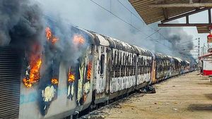 ಅಗ್ನಿಪಥ ಹೋರಾಟ: ಬಿಹಾರದಲ್ಲಿ 700 ಕೋಟಿ ಮೌಲ್ಯದ ರೈಲ್ವೆ ಆಸ್ತಿ ನಾಶ