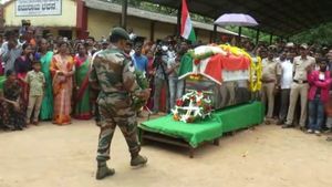 ಚಿಕ್ಕಮಗಳೂರು; ಸರ್ಕಾರಿ ಗೌರವದೊಂದಿಗೆ ಯೋಧ ಗಣೇಶ್‌ ಅಂತ್ಯ ಸಂಸ್ಕಾರ 