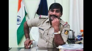 ಈ ಇನ್ಸ್‌ಪೆಕ್ಟರ್‌ಗೆ ಅಕ್ರಮದ ಹಣ ಇಡಲು ಪೊಲೀಸ್ ಠಾಣೆಯೇ ಸೇಫ್ ಜಾಗವಾಗಿತ್ತು! 