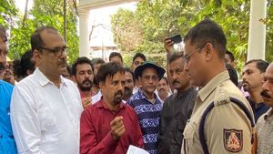 ಮಂಗಳೂರು: ಸುಳ್ಳು ಕೇಸ್ ಖಂಡಿಸಿ ಪತ್ರಕರ್ತರಿಂದ ಎಸ್ಪಿ ಆಫೀಸ್ ಚಲೋ 