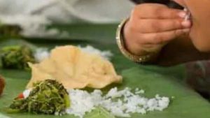 'ಪ್ಲಾಸ್ಟಿಕ್ ಕೊಡಿ ಊಟ ಪಡೆಯಿರಿ' ಇಲ್ಲಿದೆ ನೂತನ ಹೋಟೆಲ್