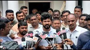  ಗಂಧದ ಜೊತೆ ಗುದ್ದಾಡುವೆ, ಹಂದಿ ಜೊತೆಯಲ್ಲ: ಸಂಸದ ಪ್ರತಾಪ್‌ಸಿಂಹ ಲೇವಡಿ
