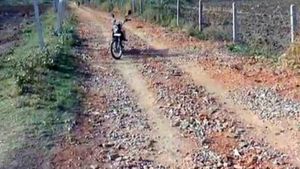 ರಸ್ತೆ ಕಾಮಗಾರಿ ನಡೆಸದೇ ಸಂಪೂರ್ಣ ಬಿಲ್ ಗುಳುಂ- ಶಾಸಕ ಶಿವನಗೌಡ ವಿರುದ್ಧ ಆರೋಪ