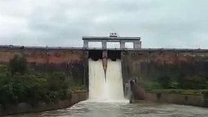 ರಾಯಚೂರು; ಕೃಷ್ಣಾ ನದಿ ಪಾತ್ರದ ಜನರಿಗೆ ಜಿಲ್ಲಾಡಳಿತದ ಎಚ್ಚರಿಕೆ