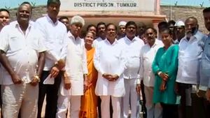  ಬಂಧಿತ ಎನ್ಎಸ್ ಯುಐ ಕಾರ್ಯಕರ್ತರನ್ನು ಭೇಟಿ ಮಾಡಿದ ಮಾಜಿ ಡಿಸಿಎಂ ಡಾ.ಜಿ.ಪರಮೇಶ್ವರ್