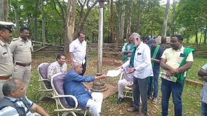 ಮಾಧ್ಯಮ ದೂರವಿಟ್ಟು ಕಾಡು ಸುತ್ತಿದ ಅರಣ್ಯ ಸಚಿವ ಉಮೇಶ್ ಕತ್ತಿ 