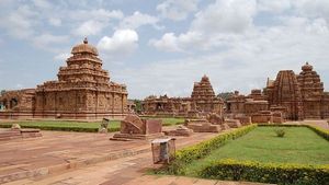 ಮೈಸೂರು, ಪಟ್ಟದಲ್ಲು, ಜೋಗ, ಹಂಪಿಯಲ್ಲಿ ಯೋಗ ದಿನಾಚರಣೆ
