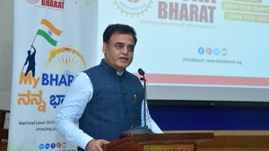 ಡಿಕೆ ಬ್ರದರ್ಸ್ ಚಿತ್ರಾನ್ನ ಗಿರಾಕಿಗಳು: ಅಶ್ವಥ್ ನಾರಾಯಣ 