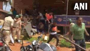  Just In: ಪ್ರವೀಣ್ ಶವ ಮೆರವಣಿಗೆ ವೇಳೆ ಲಾಠಿಚಾರ್ಜ್, ಪೊಲೀಸರ ವರ್ಗಾವಣೆ