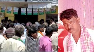 ಸಾಲ ಕೇಳಲು ಹೋಗಿದ್ದ ರೈತ ಅದೇ ಅಂಗಡಿಯಲ್ಲಿ ವಿಷ ಸೇವಿಸಿ ಸಾವು 