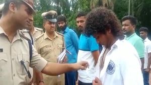 ಡ್ಯಾನ್ಸರ್ ಕಿಶೋರ್ ಶೆಟ್ಟಿಯ ಶರ್ಟ್ ಬಿಚ್ಚಿಸಿದ ಮಂಗಳೂರು ಕಮೀಷನರ್ 
