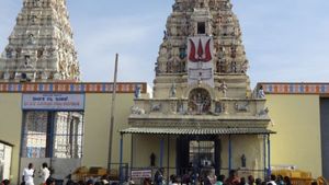 ಪೂಜೆ ಮಾಡುವಾಗ ಕುಸಿದು ಬಿದ್ದು ಮಹದೇಶ್ವರ ಬೆಟ್ಟದಲ್ಲಿ ಅರ್ಚಕ ಸಾವು 