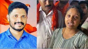 ಪ್ರವೀಣ್ ಕುಟಂಬಕ್ಕೆ 25 ಲಕ್ಷ ರೂ ಪರಿಹಾರ-  24 ಗಂಟೆಯಲ್ಲಿ ಆರೋಪಿಗಳ ಬಂಧನಕ್ಕೆ ಪತ್ನಿ ಆಗ್ರಹ 