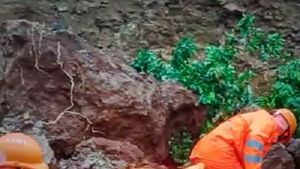 ಮಹಾರಾಷ್ಟ್ರದಲ್ಲಿ ವರುಣನ ಆರ್ಭಟಕ್ಕೆ 102 ಮಂದಿ ಬಲಿ