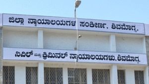 ಶಿವಮೊಗ್ಗ ಕೋರ್ಟ್‌ನಲ್ಲಿ ಶೀಘ್ರಲಿಪಿಗಾರರ ಹುದ್ದೆಗೆ ಅರ್ಜಿ ಹಾಕಿ 