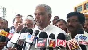 ಸಿದ್ದರಾಮೋತ್ಸವವನ್ನು ಒಂಟಿಕೊಪ್ಪಲ್ ಪಂಚಾಂಗದಲ್ಲಿ ಸೇರಿಸೋದ್ ಬಾಕಿ! 
