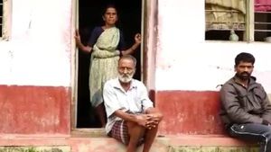 ಚಿಕ್ಕಮಗಳೂರು: ಅರಣ್ಯದ ಮಧ್ಯದಲ್ಲಿ ಎರಡು ಕುಟುಂಬಗಳ ನರಕಯಾತನೆ ಜೀವನ