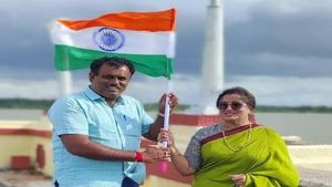 ಕೆಆರ್‌ಎಸ್ ಡ್ಯಾಂ ಮೇಲೆ ಸಂಸದೆ ಸುಮಲತಾ ಫೋಟೋ ಶೂಟ್‌, ಸಾರ್ವಜನಿಕರು ಕಿಡಿ