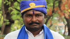  ಹುನ್ನೂರು ಗ್ರಾಮ ಪಂಚಾಯತಿ ಸದಸ್ಯನಿಗೆ ಹನಿಟ್ರ್ಯಾಪ್: ವಂಚಕರಿಗೆ ಗ್ರಾಮಸ್ಥರಿಂದ ಥಳಿತ 