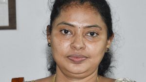 ಗಣೇಶ ಹಬ್ಬ ಆಚರಿಸಿ, ಶಾಂತಿ ಕದಡಬೇಡಿ: ಗದಗ ಜಿಲ್ಲಾಧಿಕಾರಿ ಎಚ್ಚರಿಕೆ 