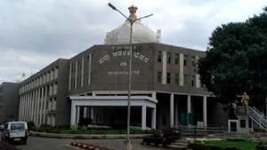  ಮಳೆ ಅಬ್ಬರ: ಚಾಮರಾಜನಗರ ಜಿಲ್ಲೆಯ ಶಾಲೆಗಳಿಗೆ ಎರಡು ದಿನ ರಜೆ ಘೋಷಣೆ 