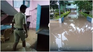 ಚಾಮರಾಜನಗರ; ಪೊಲೀಸ್ ಠಾಣೆ ಜಲಾವೃತ,  ತುಂಬಿಹರಿಯುತ್ತಿರುವ ಕೆರೆಕಟ್ಟೆ, ಹಲವೆಡೆ ಪ್ರವಾಹ