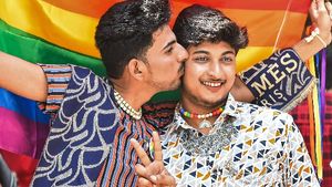 ಸಲಿಂಗಕಾಮಿಗಳ ಹಕ್ಕು: ಮದುವೆ ಮಾಡಿಸುವವರುಂಟು, ಮಸಣಕ್ಕೆ ಕಳುಹಿಸುವವರೂ ಉಂಟು 