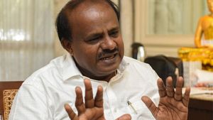 ಬಿಜೆಪಿ-ಕಾಂಗ್ರೆಸ್‌ಗೆ ರಾಜ್ಯದ ಜನರ ಬಗ್ಗೆ ಕಾಳಜಿ ಇಲ್ಲ: ಎಚ್‌ಡಿಕೆ