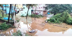  ರಾಮನಗರ ನಂತರ ಕನಕಪುರದಲ್ಲೂ ರೌದ್ರತೆ ಮೆರೆದ ವರುಣ