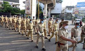 Breaking: ಕೇರಳ; ಪೊಲೀಸರ ಮೇಲೆ ಹಲ್ಲೆ, 50 ಜನರ ವಿರುದ್ಧ ಪ್ರಕರಣ  