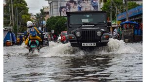  ಕೇರಳದಲ್ಲಿ ಭಾರಿ ಮಳೆ: ಏಳು ಜಿಲ್ಲೆಗಳಲ್ಲಿ ರೆಡ್‌ ಅಲರ್ಟ್‌, ಶಾಲಾ ಕಾಲೇಜುಗಳಿಗೆ ರಜೆ ಘೋಷಣೆ