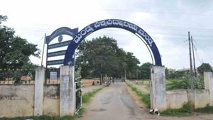 ಸರ್ಕಾರಿ ಕಾಲೇಜನ್ನು ಮಂಡ್ಯ ವಿವಿಯಾಗಿ ಪರಿವರ್ತಿಸಲು ಸಂಪುಟ ಒಪ್ಪಿಗೆ 