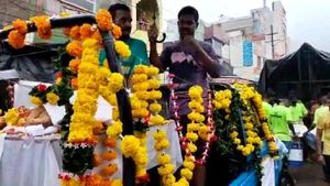 ಒಡಿಶಾ: ಡಿಜೆ, ಅಲಂಕಾರಗಳೊಂದಿಗೆ ಸಾಕು ನಾಯಿಗೆ ಕಣ್ಣೀರಿನ ವಿದಾಯ