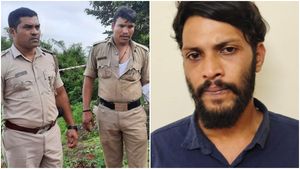 ಸ್ಥಳ ಮಹಜರು ವೇಳೆ ಪೊಲೀಸ್‌ ಮೇಲೆ ದಾಳಿ... ಆರೋಪಿ ಮುಸ್ತಾಕ್‌ ಕಾಲಿಗೆ ಗುಂಡು 