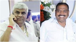ಅರಸೀಕೆರೆ ಶಾಸಕ ಕೆಎಂ ಶಿವಲಿಂಗೇಗೌಡರನನು ಭೇಟಿ ಮಾಡಿದ ಎಚ್‌ಡಿ ರೇವಣ್ಣ ಹೇಳಿದ್ದೇನು? 