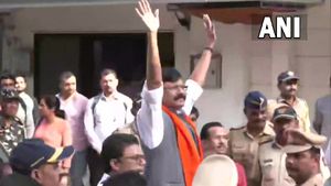 Breaking:ಸಂಜಯ್ ರಾವತ್ ಬಂಧನ, ಶಿವಸೇನೆಯಿಂದ ಬೃಹತ್ ಪ್ರತಿಭಟನೆ