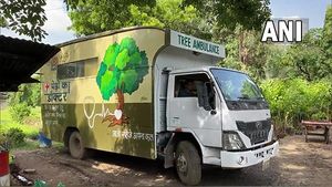 ಇಂದೋರ್‌ನಲ್ಲಿ ಟ್ರೀ ಆಂಬ್ಯುಲೆನ್ಸ್‌ಗೆ ಚಾಲನೆ, ದೇಶದಲ್ಲಿ ಬೇರೆಲ್ಲಿವೆ ಟ್ರೀ ಆಂಬ್ಯುಲೆನ್ಸ್‌? 