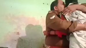 ವಿವಾಹಿತೆಯ ಜೊತೆ ಪೊಲೀಸಪ್ಪನ ಚಕ್ಕಂದ; ವಿಡಿಯೋ ಮೂಲಕ ಯುವಕರಿಂದ ಬ್ಲ್ಯಾಕ್‌ಮೇಲ್