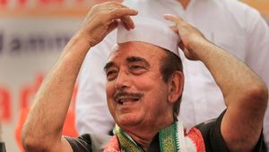 Breaking: ಕಾಂಗ್ರೆಸ್‌ಗೆ ಗುಲಾಂ ನಬಿ ಆಜಾದ್ ರಾಜೀನಾಮೆ! 
